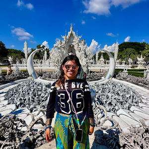 Meet your Posher, Gio